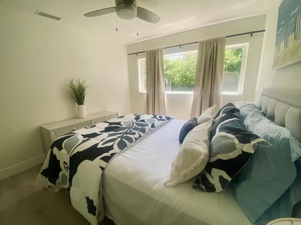 $715,000 | 415 Mapleway, Unit A & B, Safety Harbor, FL 34695