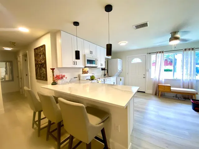 $725,000 | 415 Mapleway, Unit A & B, Safety Harbor, FL 34695