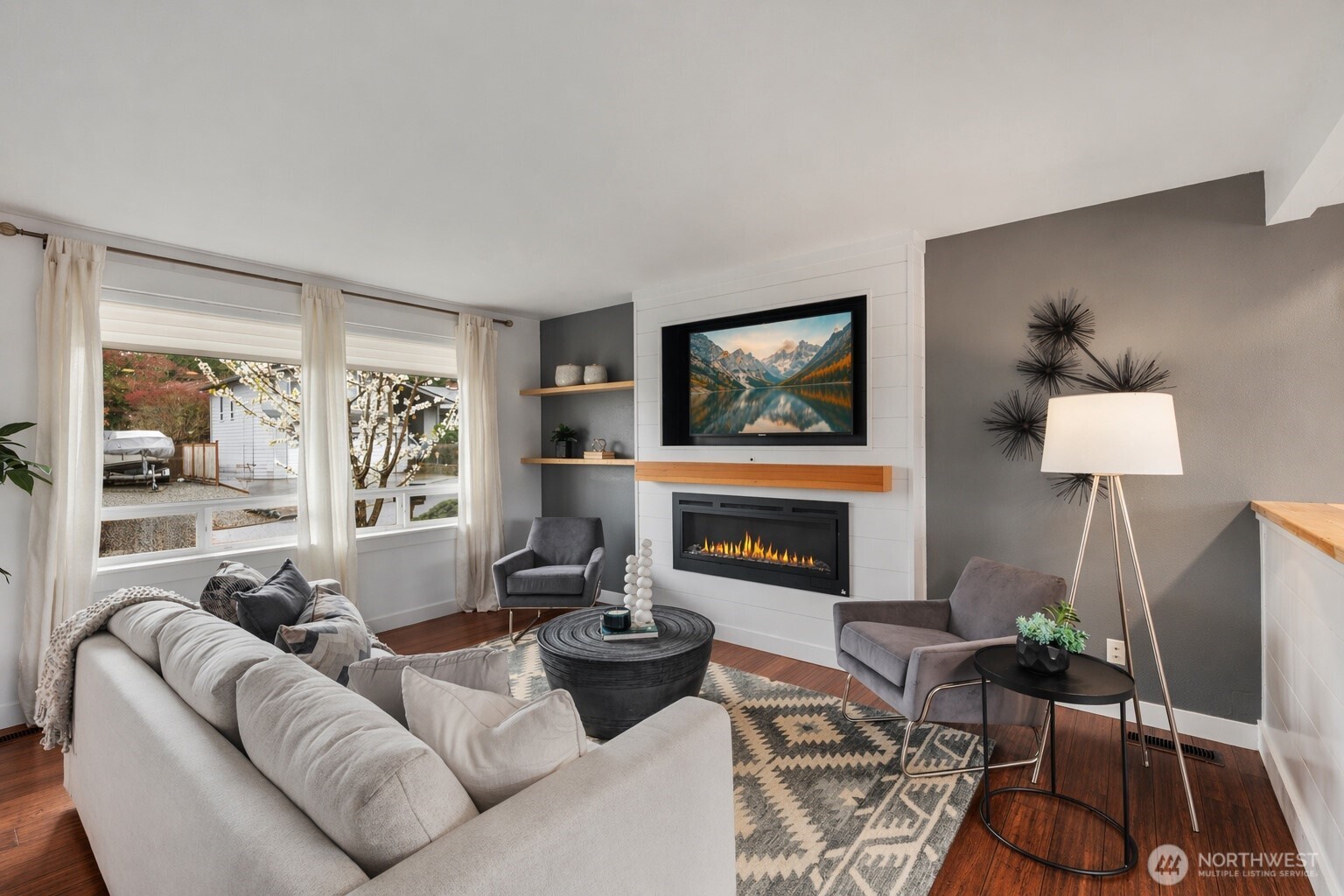 13080 Southeast 160th Place Renton, WA 98058 - Photo 6 of 34