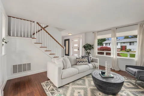 $799,850 | 13080 Southeast 160th Place, Renton, WA 98058