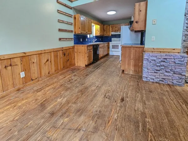 $1,800 | 109 Pine Ridge Road, Ellijay, GA 30536