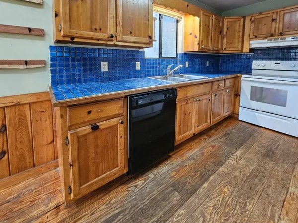 $1,800 | 109 Pine Ridge Road, Ellijay, GA 30536