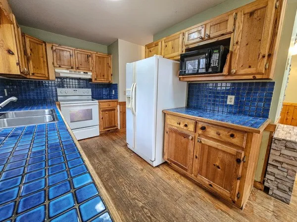 $1,800 | 109 Pine Ridge Road, Ellijay, GA 30536