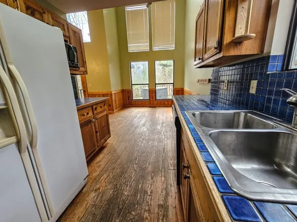 $1,800 | 109 Pine Ridge Road, Ellijay, GA 30536