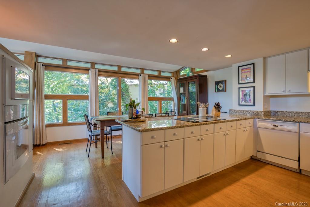 275 Lakeview Road Lake Lure, NC 28746 - Photo 11 of 47 Gallery Image 11