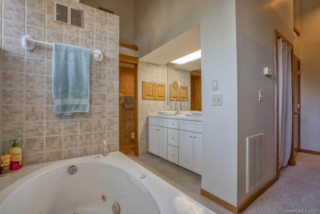 275 Lakeview Road Lake Lure, NC 28746 - Photo 27 of 47 Gallery Image 27