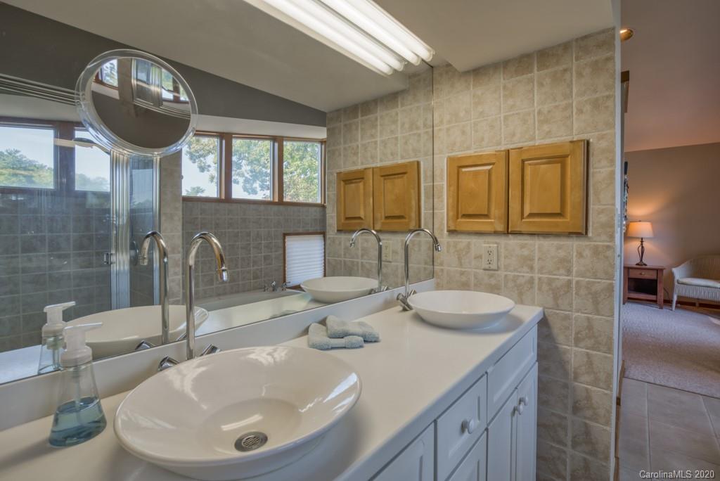 275 Lakeview Road Lake Lure, NC 28746 - Photo 29 of 47 Gallery Image 29
