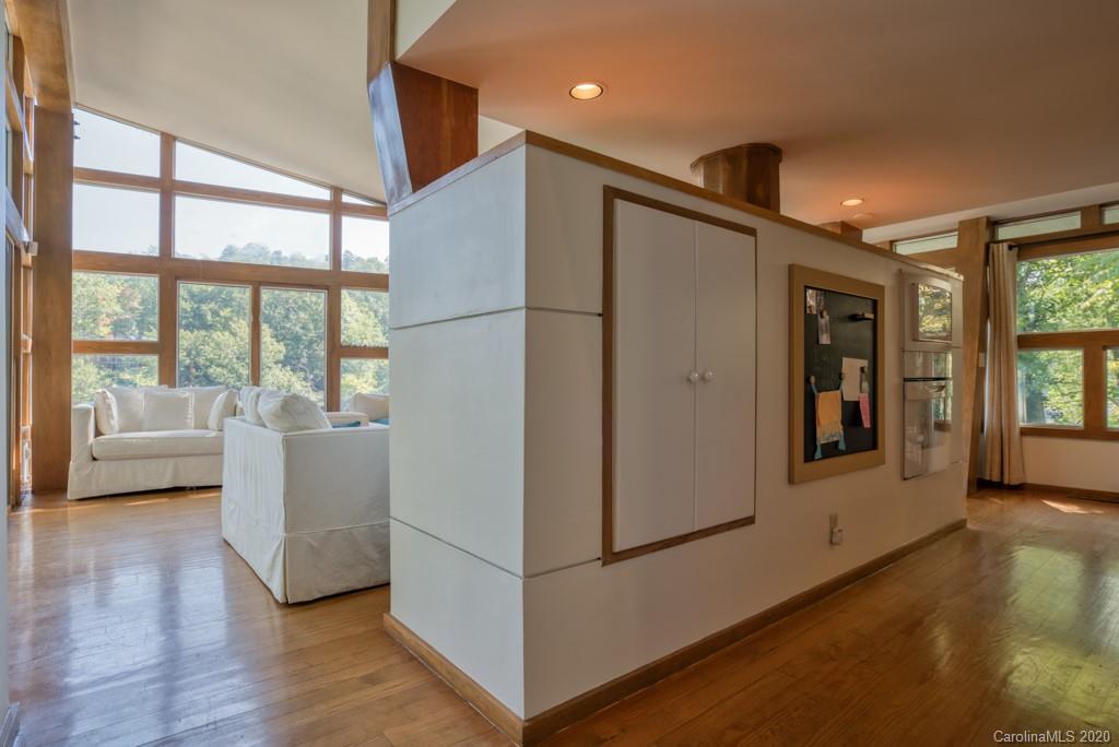 275 Lakeview Road Lake Lure, NC 28746 - Photo 5 of 47 Gallery Image 5