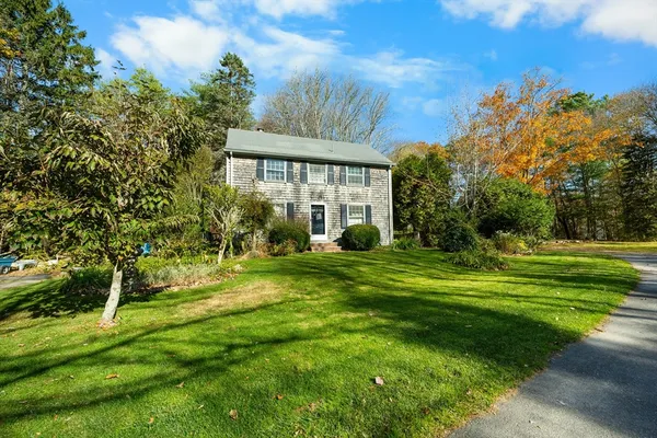 $720,000 | 7 Captains Lane, Mattapoisett, MA 02739