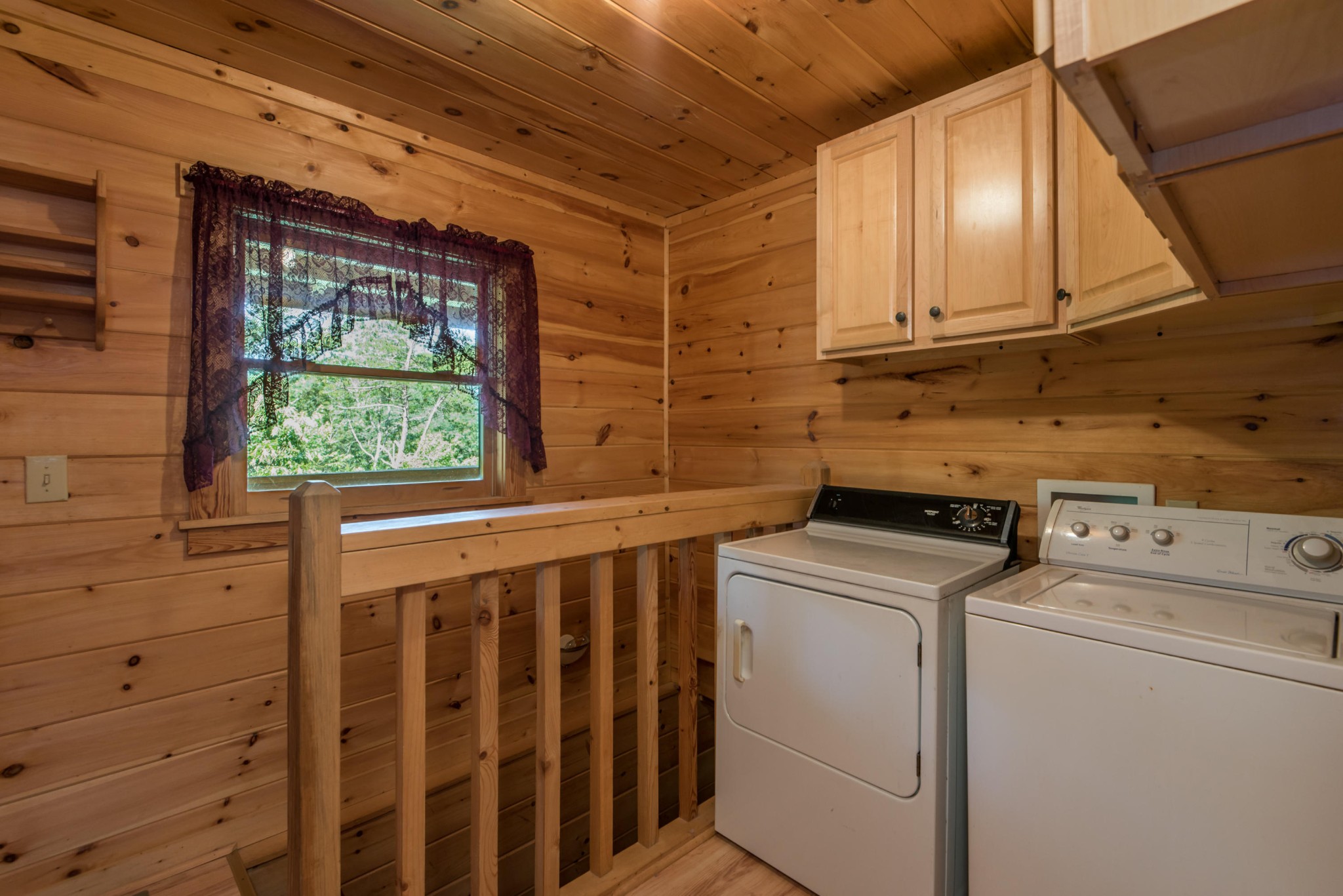 3104 Clearview Road Sevierville, TN 37862 - Photo 36 of 36 a utility room with dryer and washer