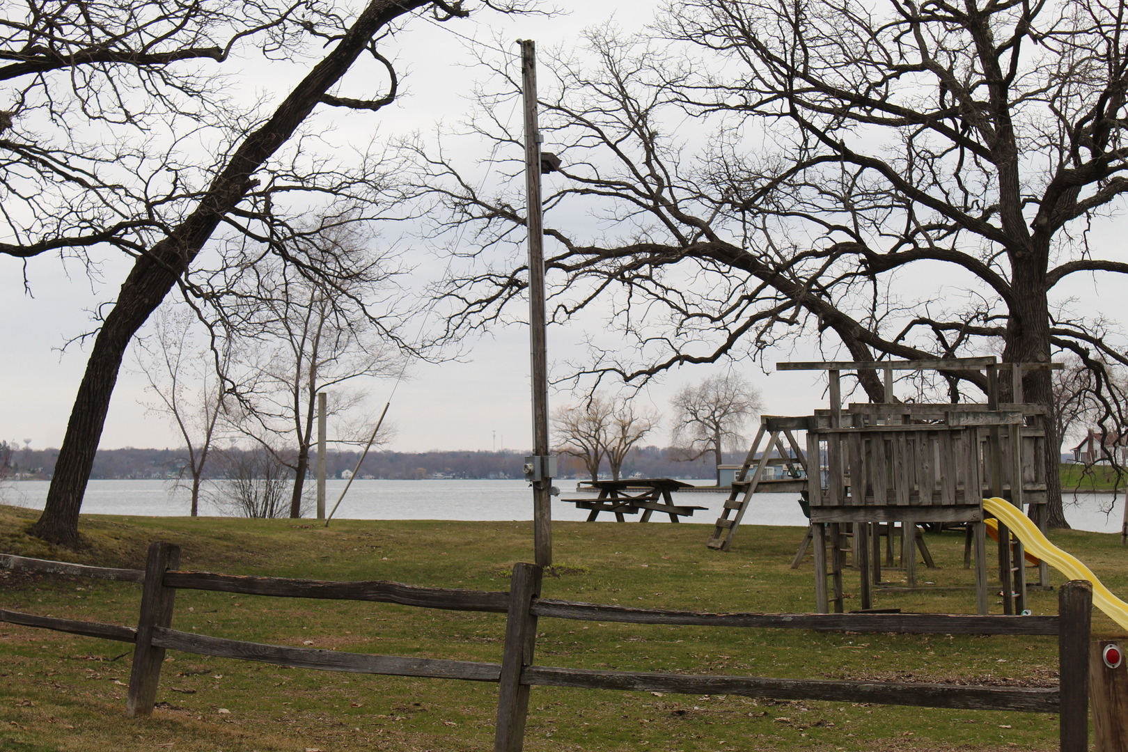 28451 Valley Road Ingleside, IL 60041 - Photo 20 of 21 a view of outdoor space with seating