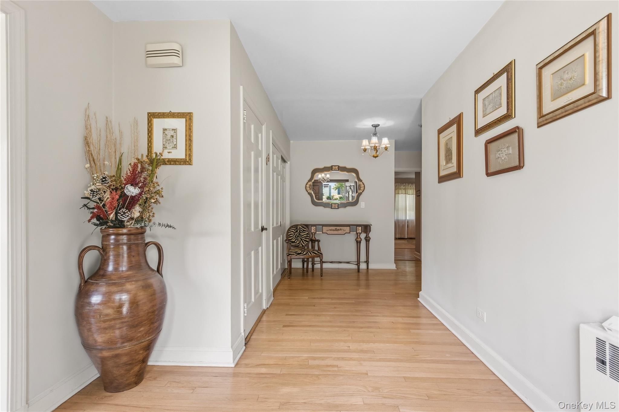 1 Hunting Ridge Road White Plains, NY 10605 - Photo 4 of 48