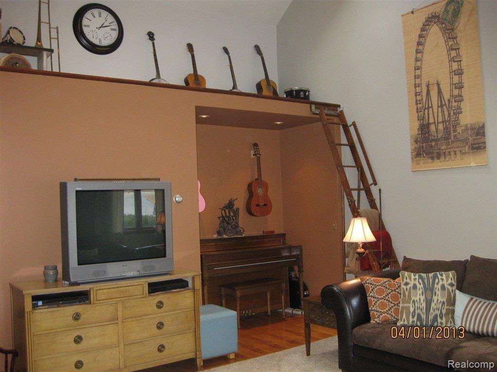 7710 Werkner Road Chelsea, MI 48118 - Photo 11 of 23 011.JPG