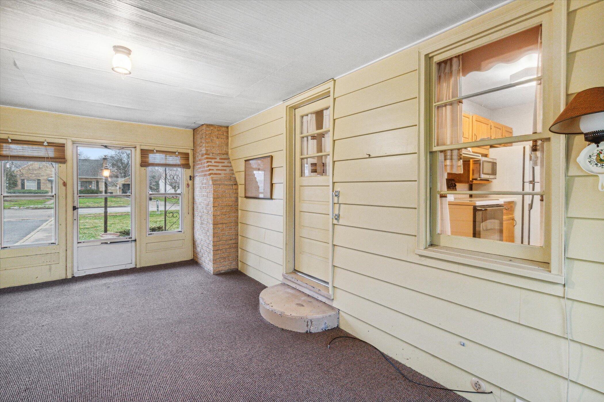 1933 Banbury Road Kalamazoo, MI 49001 - Photo 23 of 32 25-1933-Banbury-Rd-Kalamazoo-MI-49001-Wi