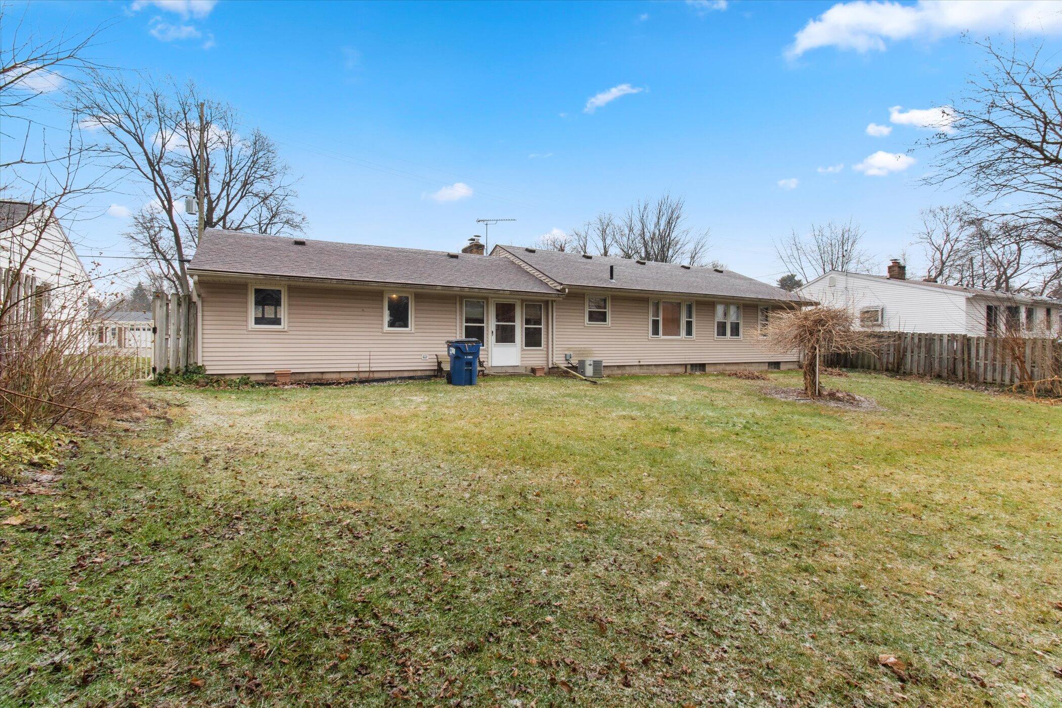 1933 Banbury Road Kalamazoo, MI 49001 - Photo 29 of 32 34-1933-Banbury-Rd-Kalamazoo-MI-49001-Wi