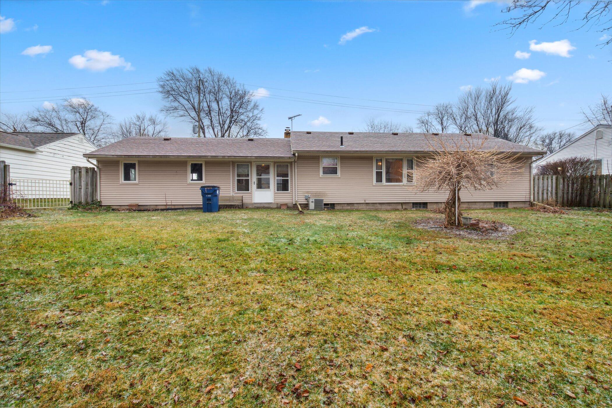 1933 Banbury Road Kalamazoo, MI 49001 - Photo 30 of 32 35-1933-Banbury-Rd-Kalamazoo-MI-49001-Wi