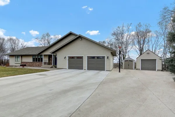 $550,000 | 23856 County Road 2, Cold Spring, MN 56320