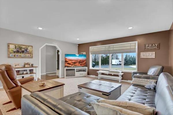 $550,000 | 23856 County Road 2, Cold Spring, MN 56320