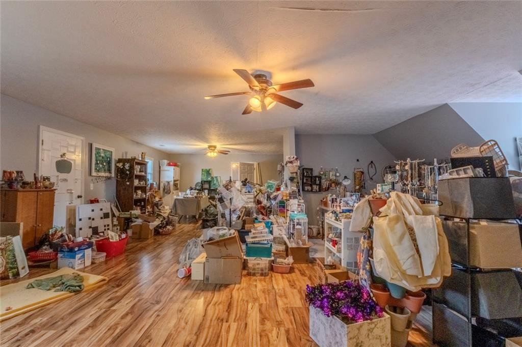 160 Highway 320 Carnesville, GA 30521 - Photo 29 of 68 a living room filled with furniture
