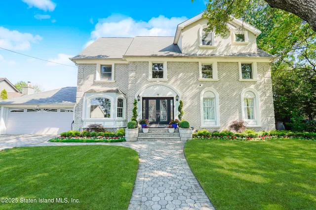 $1,800,000 | 5 Haywood Street | Tottenville