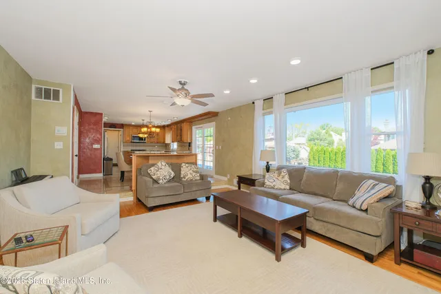 $1,800,000 | 5 Haywood Street | Tottenville