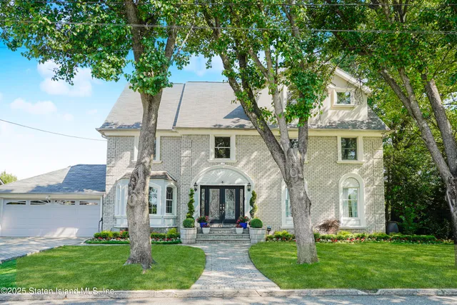 $1,800,000 | 5 Haywood Street | Tottenville