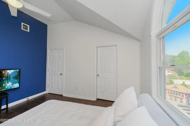 $1,800,000 | 5 Haywood Street | Tottenville