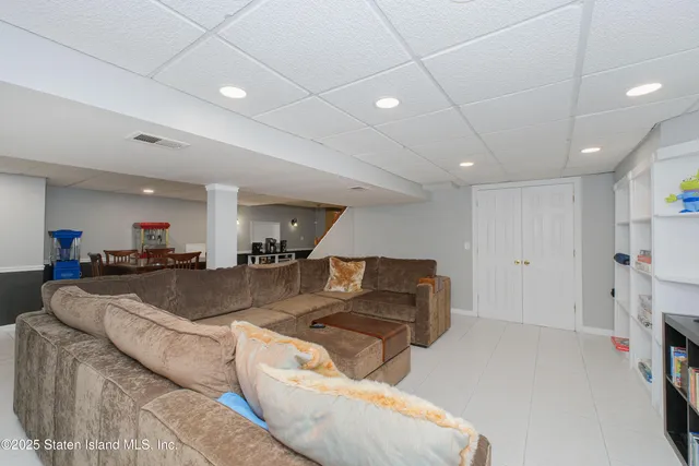 $1,800,000 | 5 Haywood Street | Tottenville