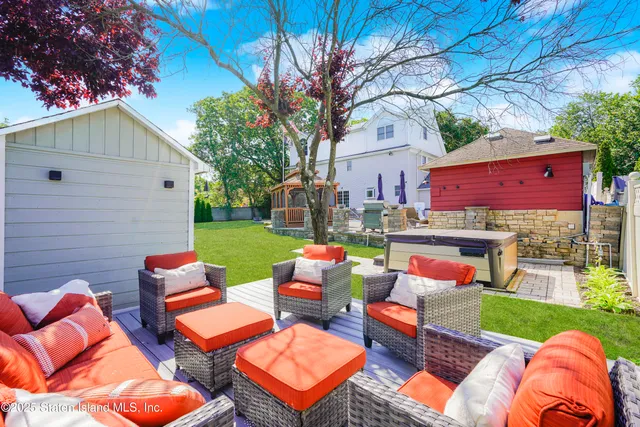 $1,800,000 | 5 Haywood Street | Tottenville