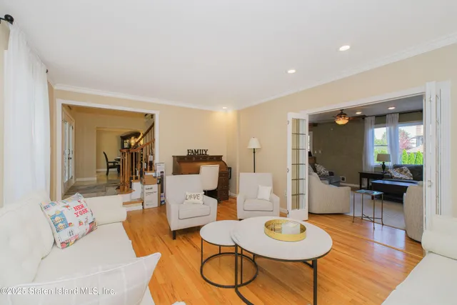 $1,800,000 | 5 Haywood Street | Tottenville