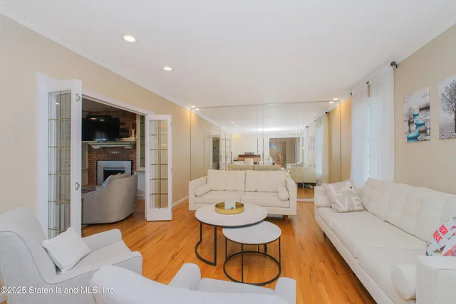 $1,800,000 | 5 Haywood Street | Tottenville