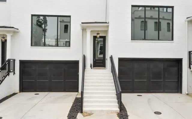 $6,000 | 3667 Peachtree Road Northeast, Unit 19, Atlanta, GA 30319