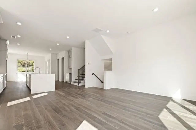 $6,000 | 3667 Peachtree Road Northeast, Unit 19, Atlanta, GA 30319