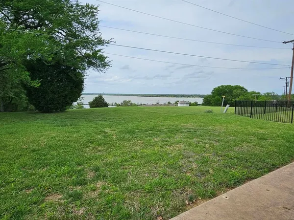 $2,300 | 3921 Whiterock Trail, Garland, TX 75043