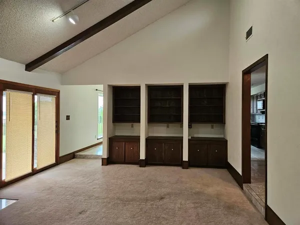 $2,300 | 3921 Whiterock Trail, Garland, TX 75043