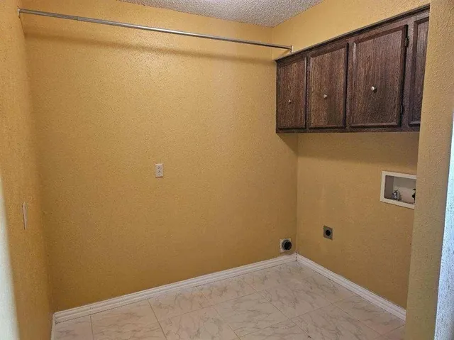 $2,500 | 3921 Whiterock Trail, Garland, TX 75043