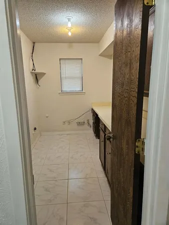 $2,300 | 3921 Whiterock Trail, Garland, TX 75043