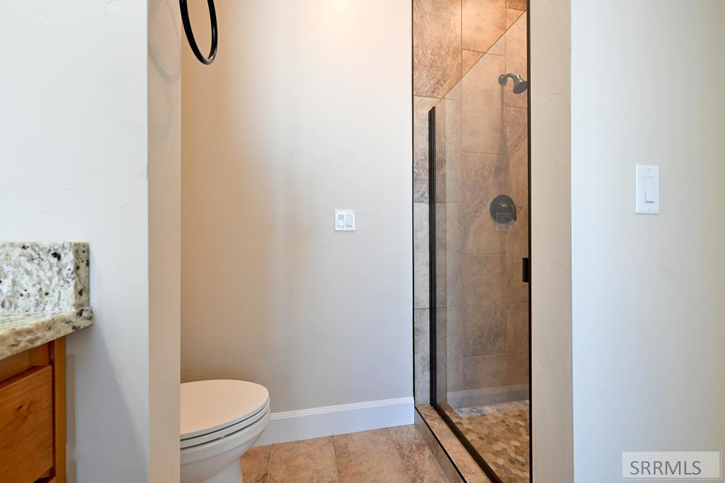 4922 Torcello Drive Ammon, ID 83401 - Photo 17 of 50 Primary Ensuite