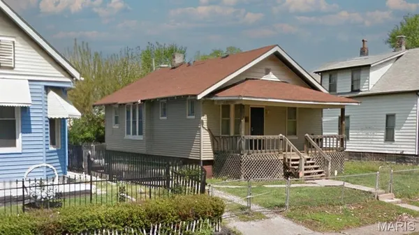 $19,900 | 637 North 27th Street, East St. Louis, IL 62205