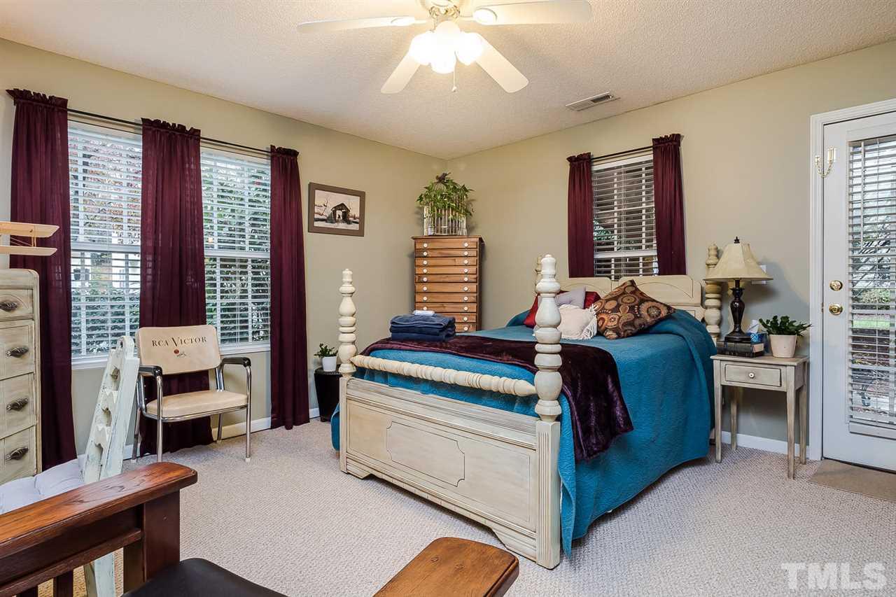 3120 Settle In Lane Raleigh, NC 27614 - Photo 4 of 25 Gallery Image 4