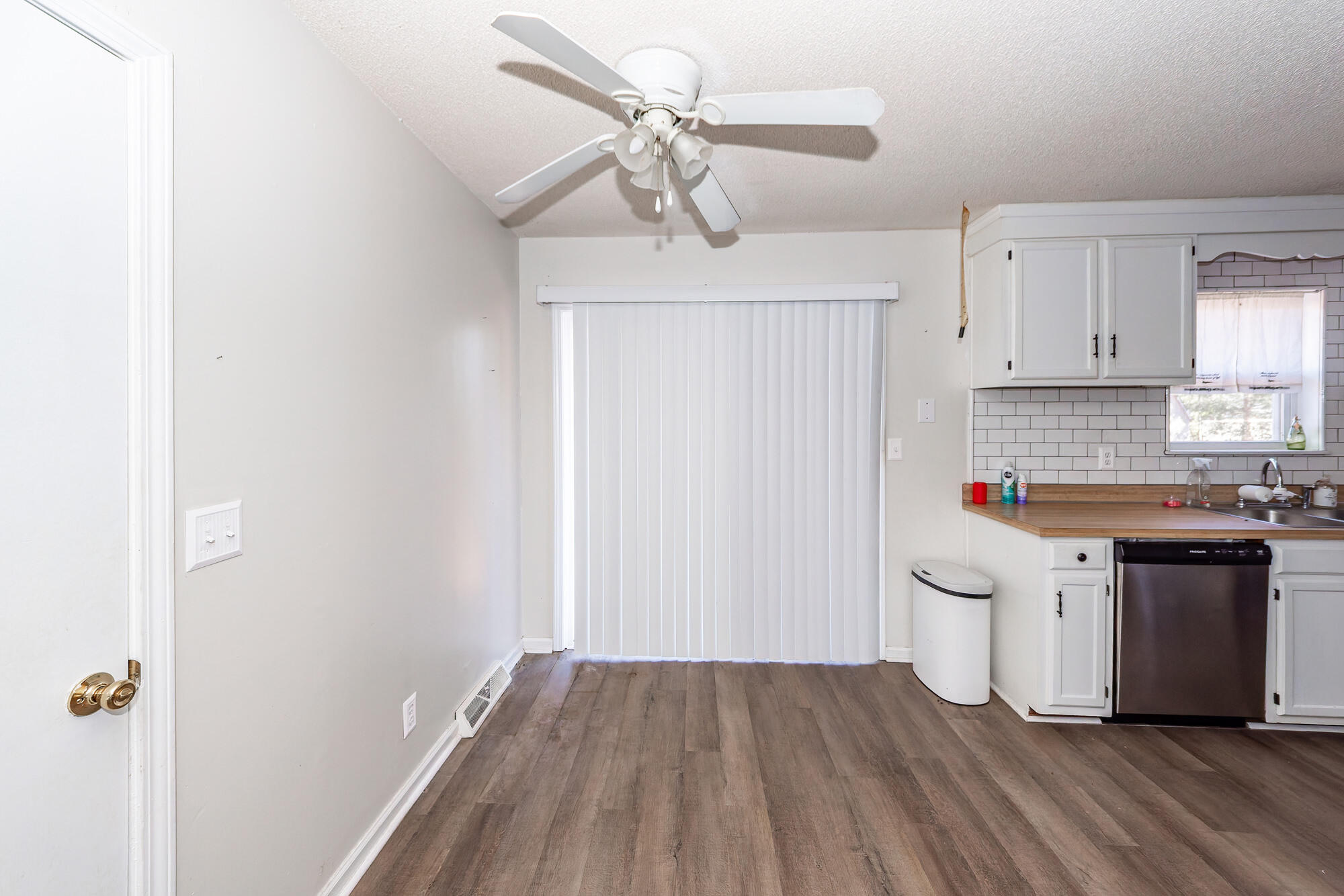 444 Academy Road Walterboro, SC 29488 - Photo 5 of 21 08