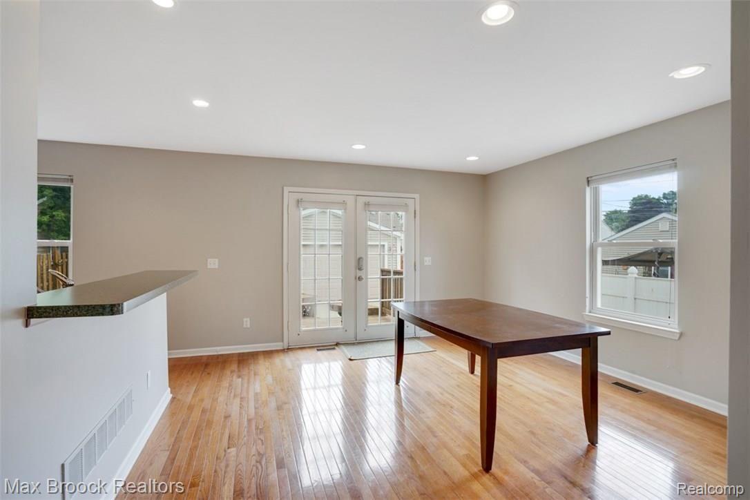 1862 Eaton Road Berkley, MI 48072 - Photo 11 of 25 dsc07544-dsc07546.jpg