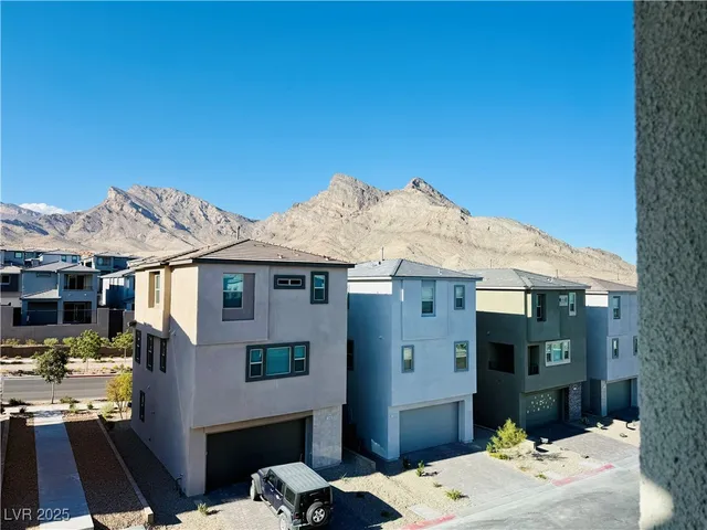$3,400 | 1544 Little Penguin Street, Las Vegas, NV 89138