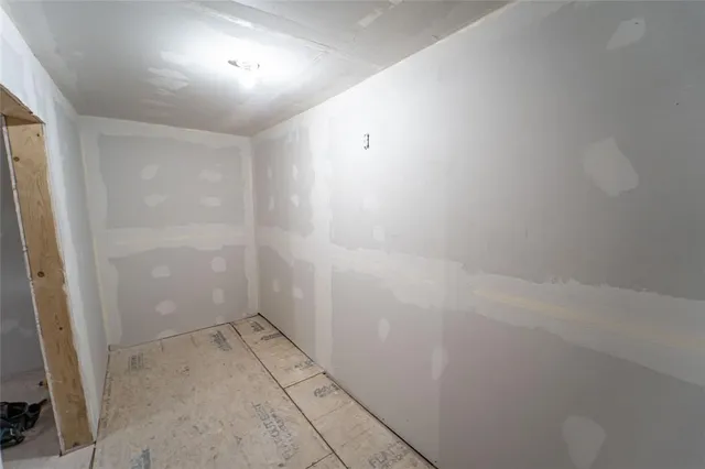 a view of entryway with white walls