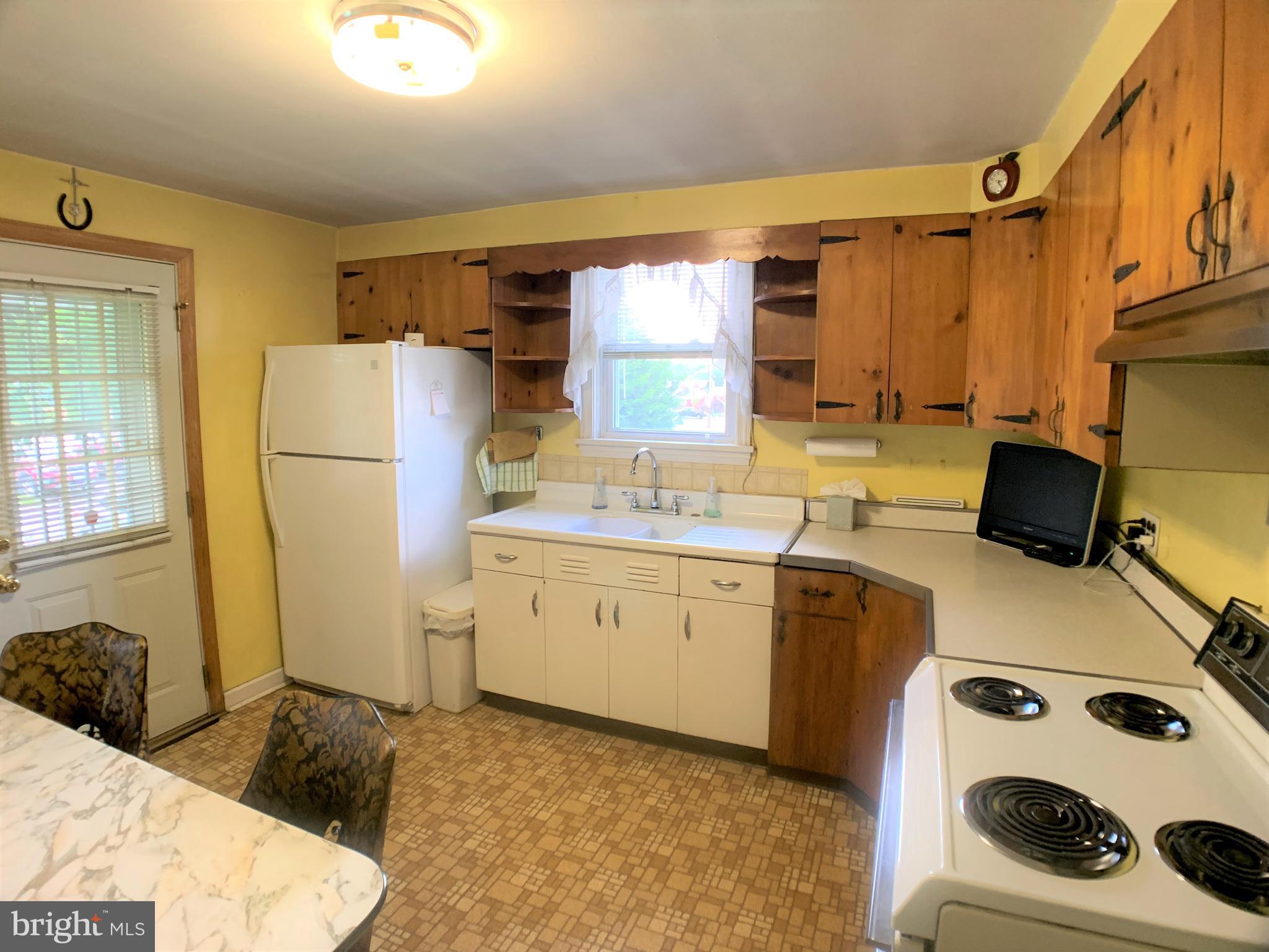 703 River Road Croydon, PA 19021 - Photo 2 of 12 Gallery Image 2