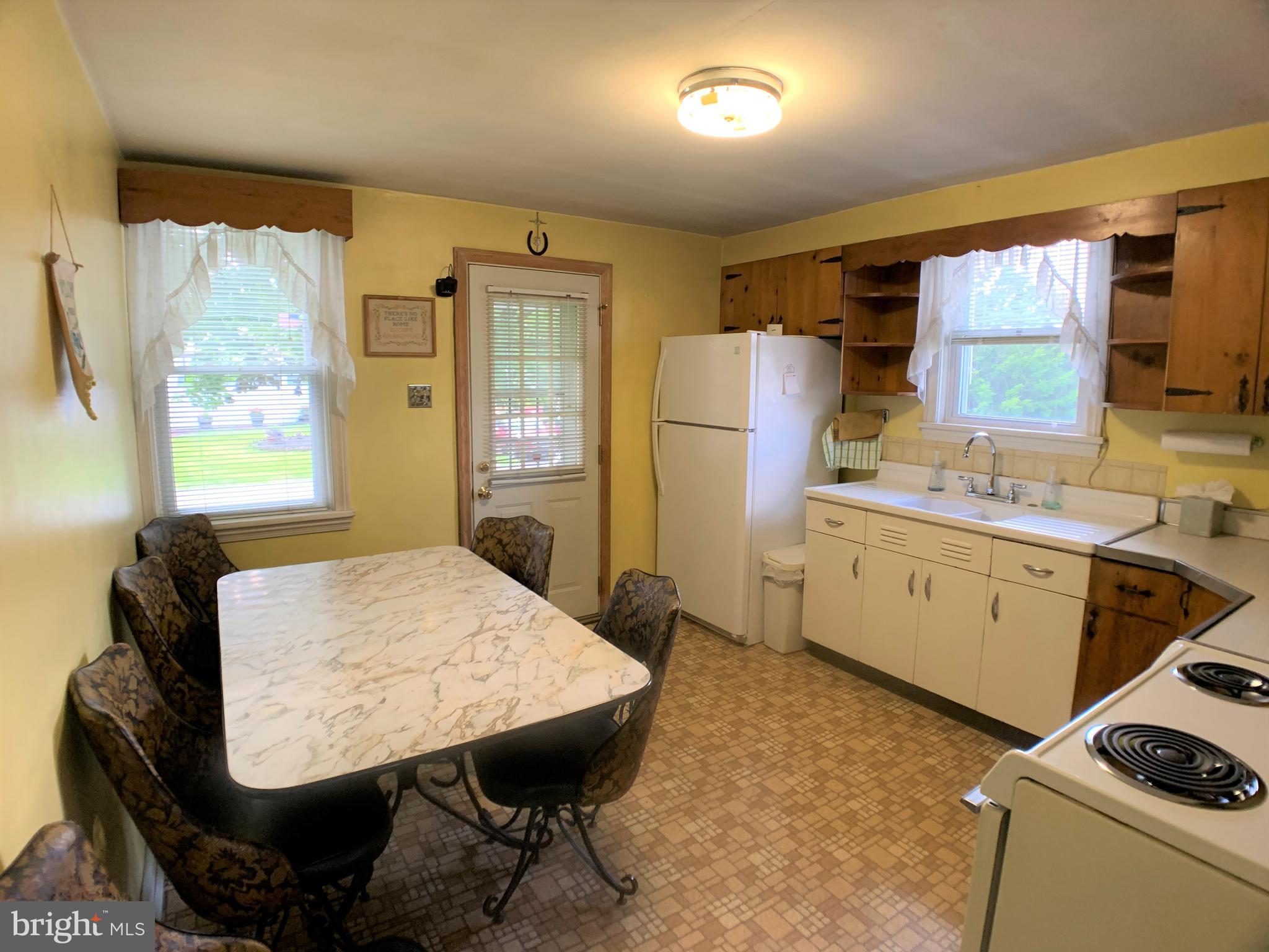 703 River Road Croydon, PA 19021 - Photo 3 of 12 Gallery Image 3