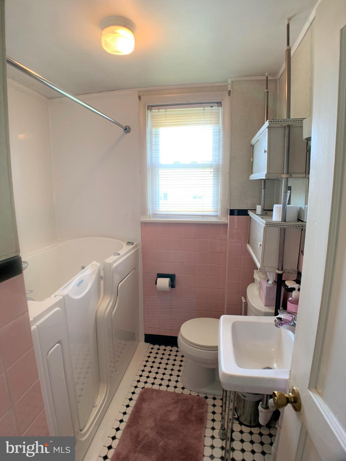 703 River Road Croydon, PA 19021 - Photo 9 of 12 Gallery Image 9