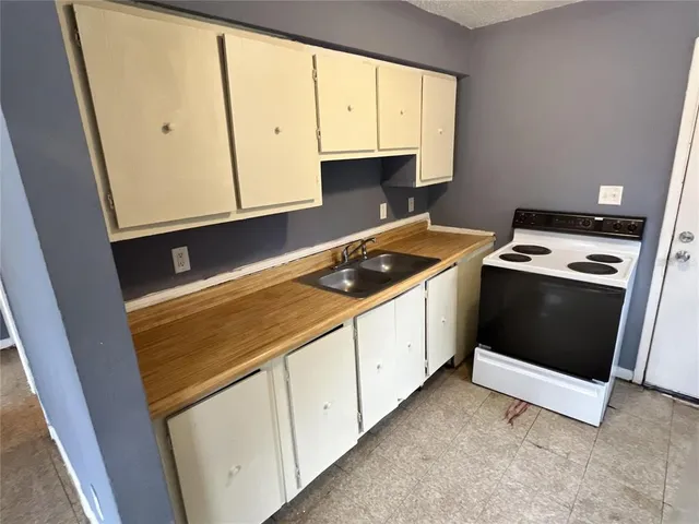 $600 | 402 Terry Street, Wildwood, FL 34785