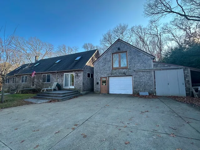 $1,650,000 | 52 Carrolls Way, Vineyard Haven, MA 02568
