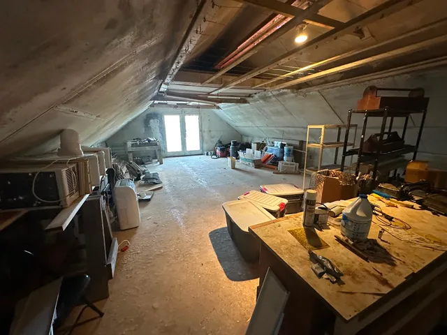 a view of an outdoor space